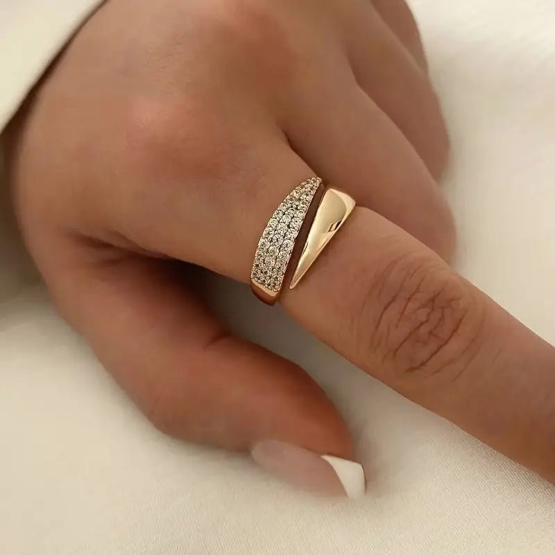 Elegant Adjustable Sparkle Ring - BH Comfy Cozy