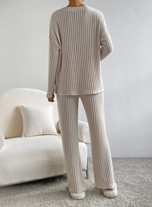 Casual 2-Piece Loungewear Set - BH Comfy Cozy