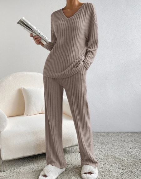 Casual 2-Piece Loungewear Set - BH Comfy Cozy