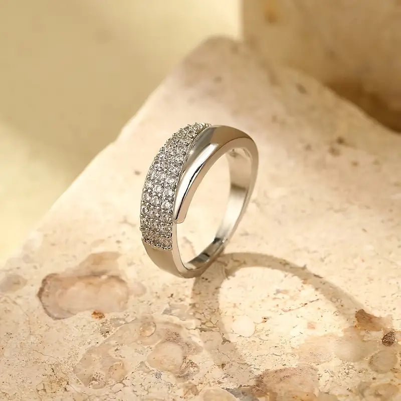 Elegant Adjustable Sparkle Ring - BH Comfy Cozy