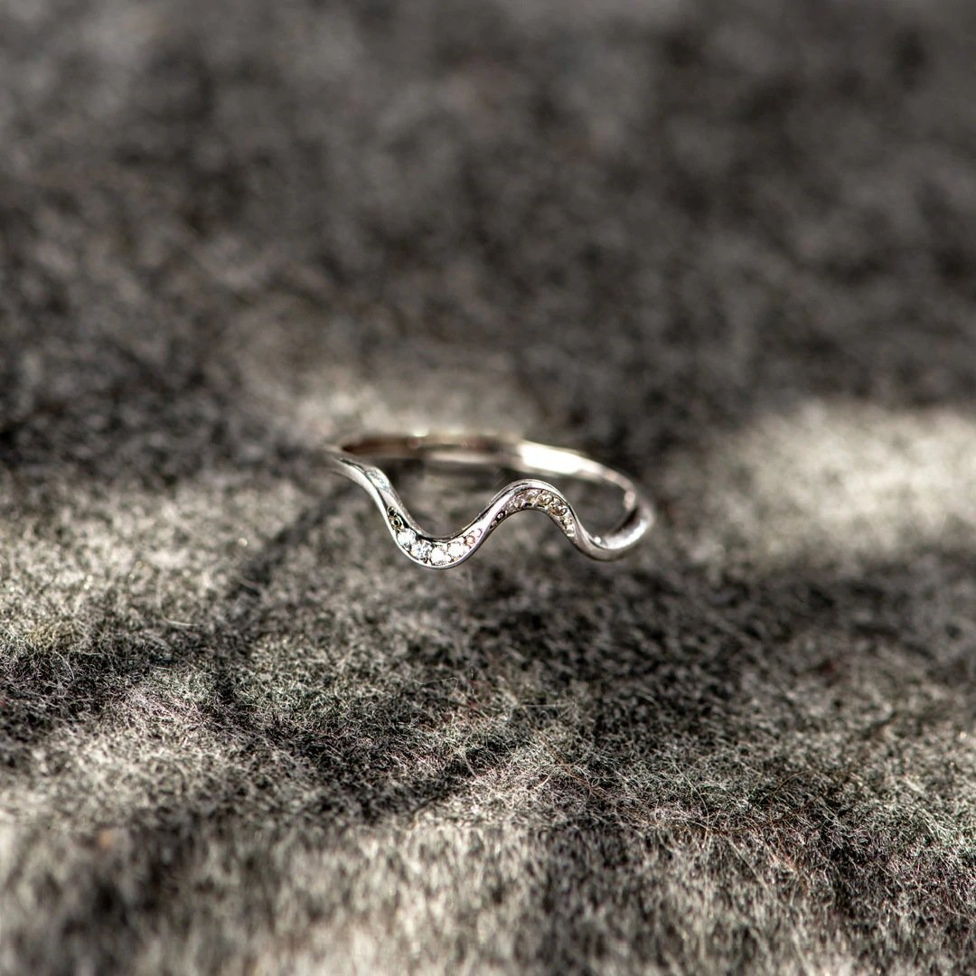 Water Wave Silver Ring in Fashion Design - BH Comfy Cozy
